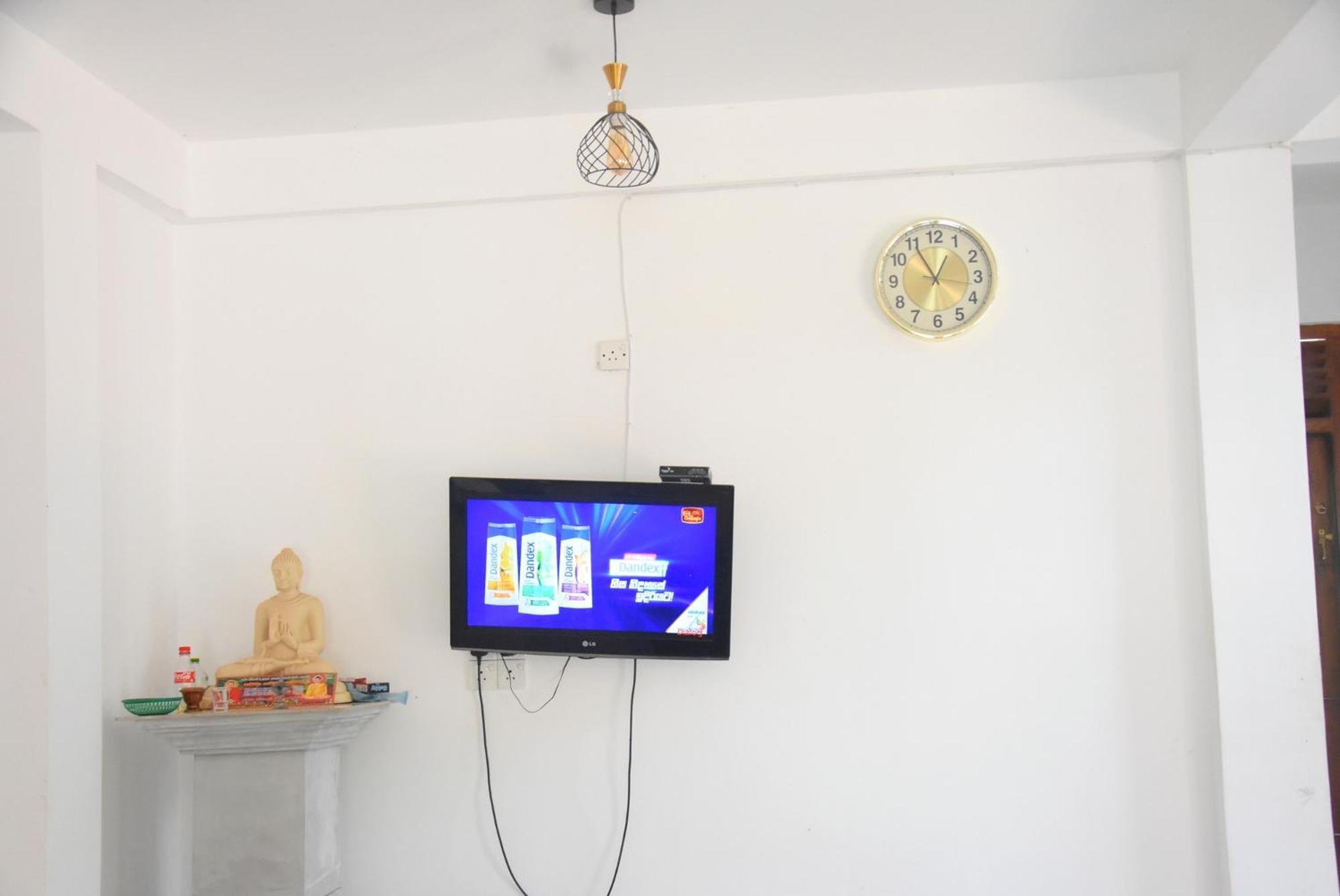 Silverline Guest House Анурадхапура Екстериор снимка