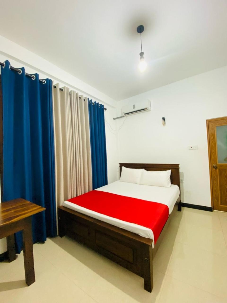 Silverline Guest House Анурадхапура Стая снимка