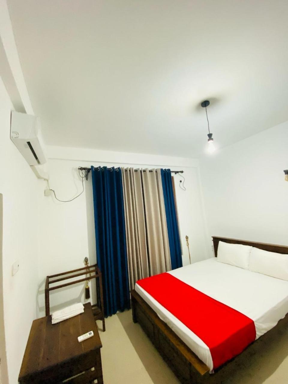 Silverline Guest House Анурадхапура Стая снимка