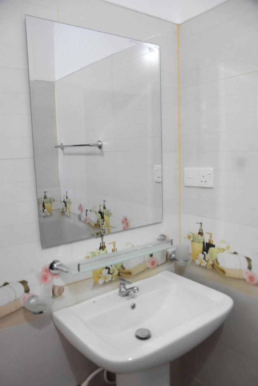 Silverline Guest House Анурадхапура Екстериор снимка
